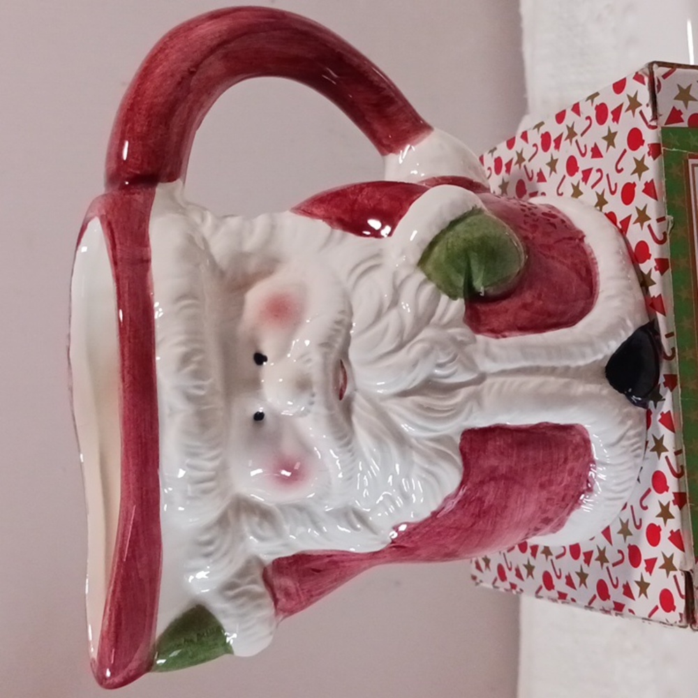 Holiday Collection Vintage Ceramic Santa 🎅 Pitcher